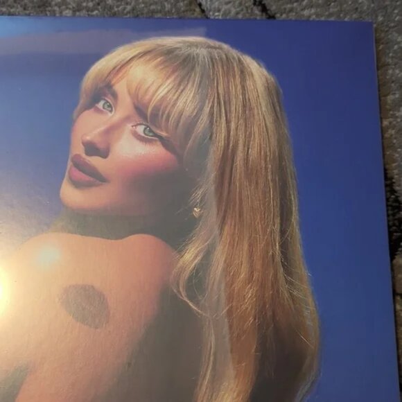 Sabrina Carpenter Short And Sweet Vinyl with Signed insert Brand New - Picture 9 of 14